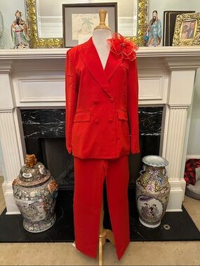 Red Double-Breasted Women's Suit with Floral Brooch Accent